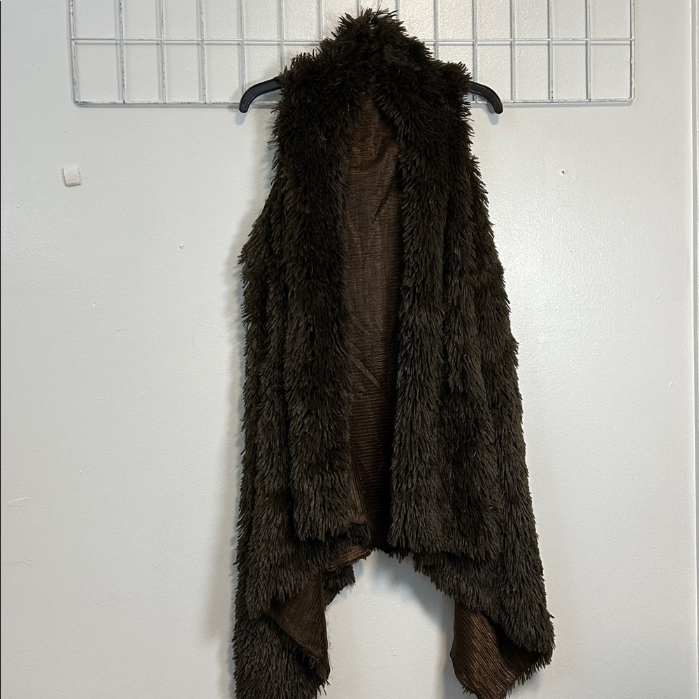 G By Guess‎ Faux Fur Brown Vest Med